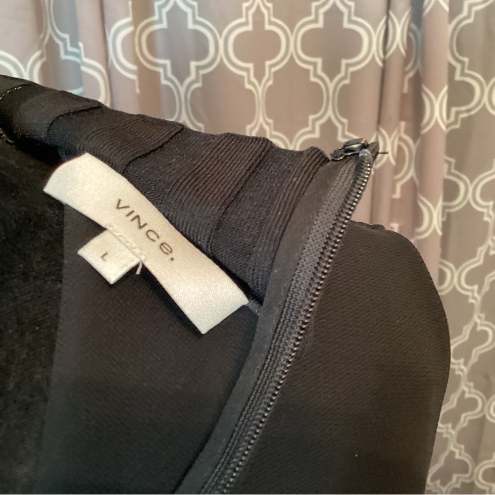 VINCE Black Pleated Top - Picture 6 of 11